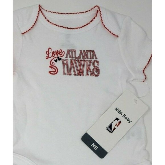 NBA Atlanta Hawks Baby Girls Outfit Newborn 0-3M Red White NWT - Picture 2 of 3